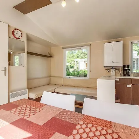 Kemp Mobil-home Piscine Thiviers