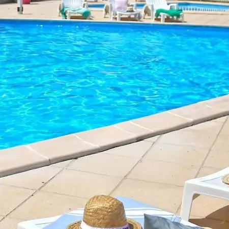 캠프장 Mobil-home Piscine Thiviers